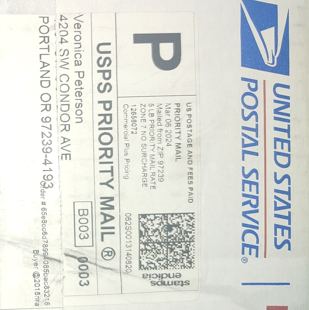 Empty box - Picture 4 of 4